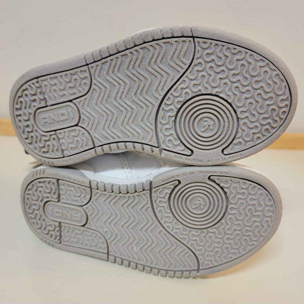 NEW AND1 Boys Court High Top Basketball Sneakers - White Shoes - Picture 7 of 11